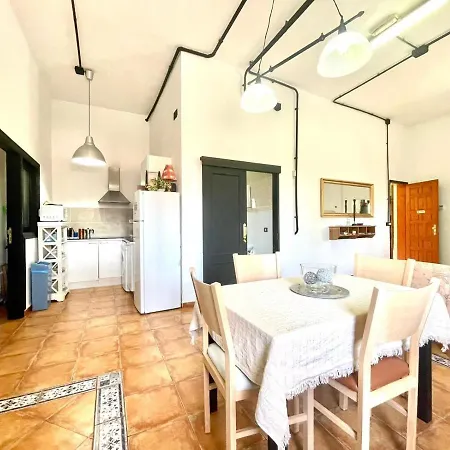 Apartmán Apartamento Con Freewifi En Frente A La Playa Alcala *